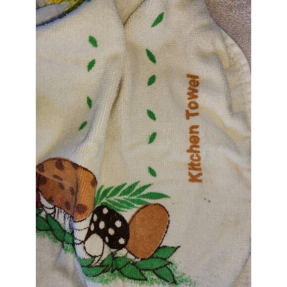 2 Vtg Mushroom Kitchen dish towels Crochet Hanging Hand Towel Yellow Kitsch - Picture 10 of 11